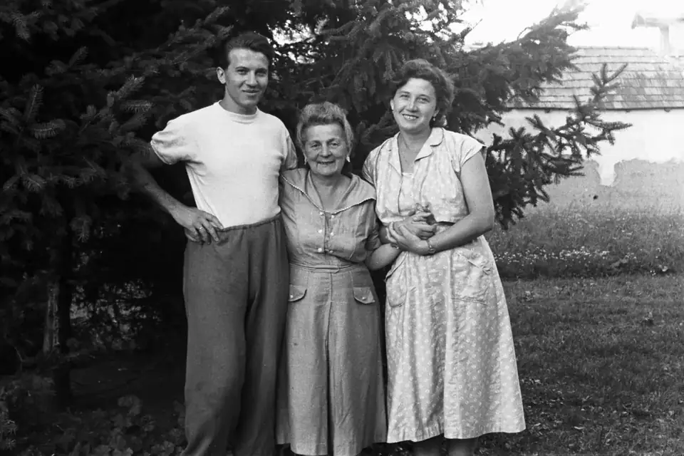 Family snapshot · 1958