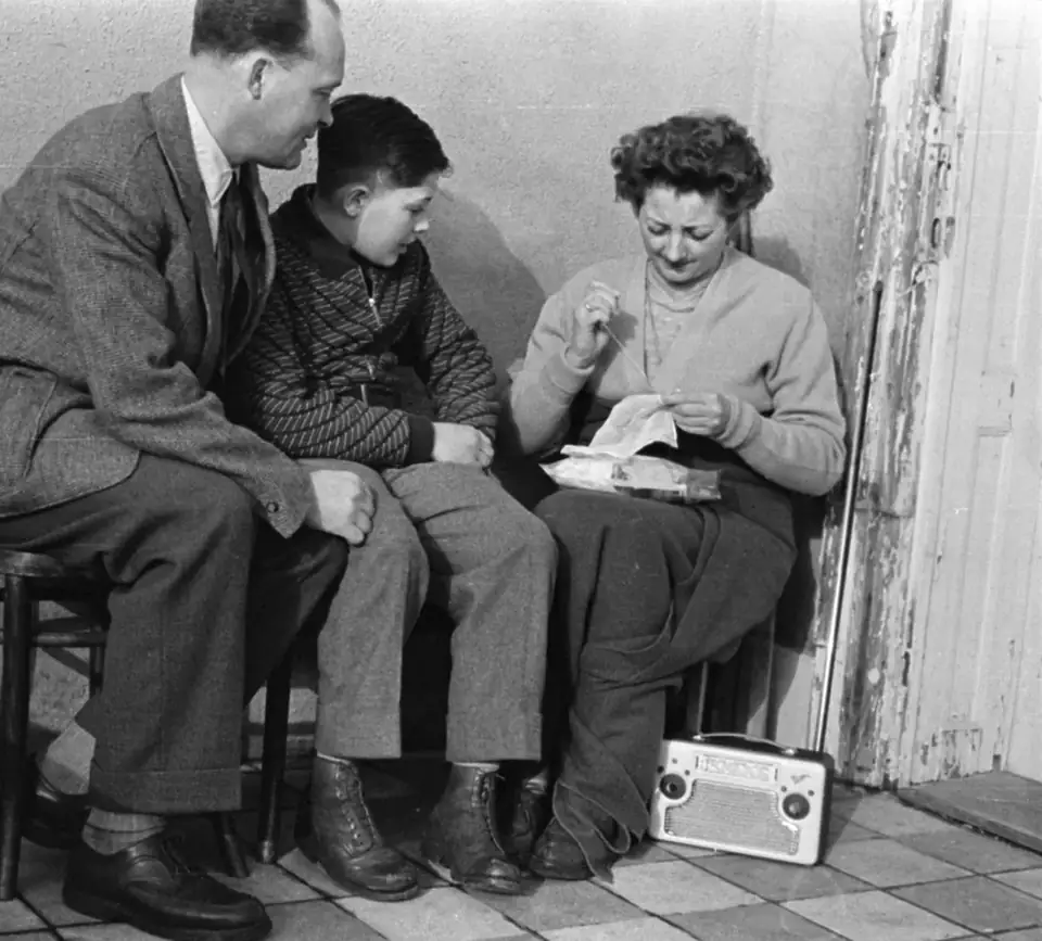 Family snapshot · 1960